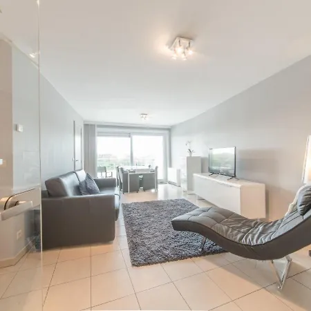 302 By Interhome
