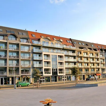 Queen Mary 302 With Balcony By Interhome *