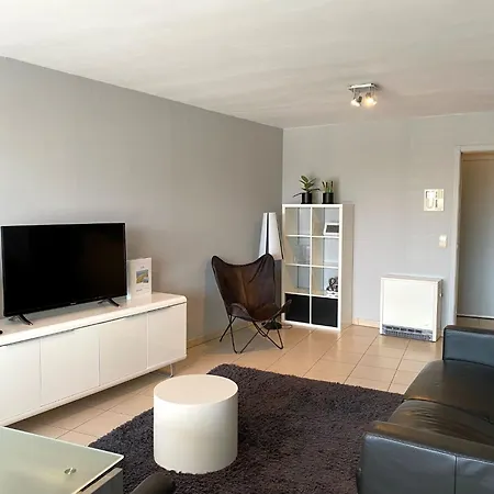 302 By Interhome *