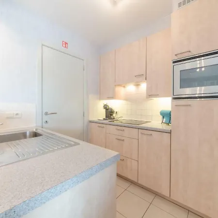 Queen Mary 302 With Balcony By Interhome Апартаменты *