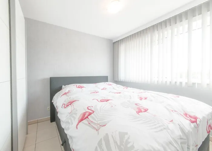 Queen Mary 302 With Balcony By Interhome