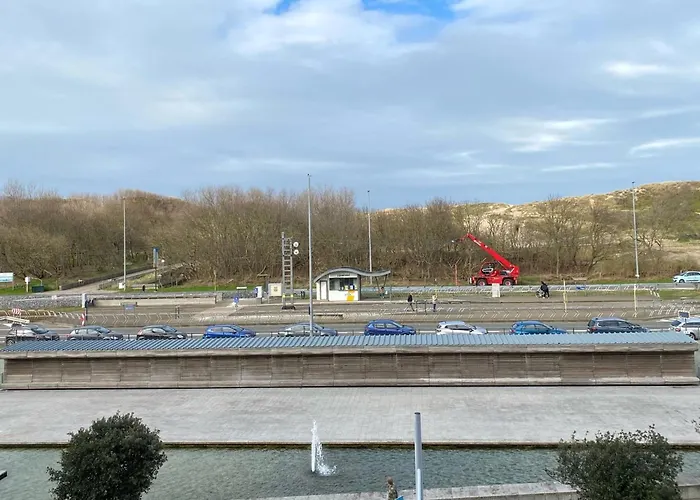 Queen Mary 302 With Balcony By Interhome *